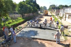 La gestión Herrero pavimenta calle Pellegrini.