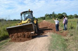 Compleja recuperación de caminos en Calle Poí, Estación y Colonia Cabral