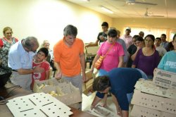 Exitosa capacitación y entrega de pollitos bebes