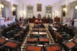 Acuerdos para dos nuevos jueces y preocupación por el uso del Río Iguazú