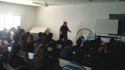 Exitosa charla de concientización sobre VIH Sida por especialistas