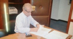 Herrero firmó convenio para la adquisición de un nuevo camión de residuos