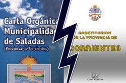 En este rincón La Constitución Provincial, y en este otro la Carta Orgánica de Saladas