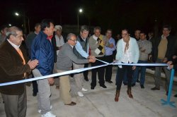 La gestión Herrero inauguró una nueva cuadra pavimentada en calle Defensa
