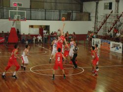 Derrota del rojo como local a manos de Peñarol