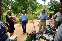 Canteros llegó a Mburucuyá para "compartir con la gente y escuchar sus inquietudes"