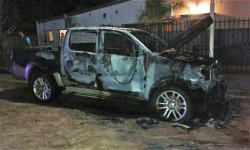 Incendiaron la camioneta del empresario Gustavo Gómez