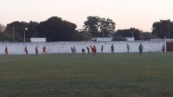 Independiente tiñó de rojo el clásico barrial