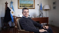 Luis Miguel Etchevehere reemplaza a Ricardo Buryaile como ministro de Agroindustria