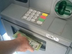 Este jueves 11 se abona el plus de 1300 pesos 