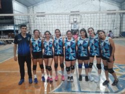 La chicas de la Escuela Municipal de Vóley campeonas en Goya