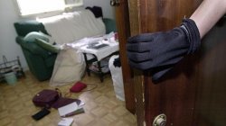 Una banda amenazó y robo a una mujer delante de sus hijos