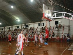 El rojo saladeño logró su primera victoria de la temporada