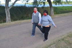 Alrededor de 150 personas caminaron en el primer día de las "Caminatas Recreativas"