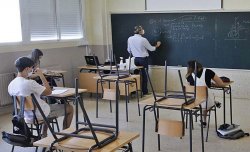 La vuelta a clases será entre la escuela y la casa