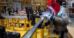 La actividad industrial de las pymes cayó 35% en mayo y acumuló 24 meses consecutivos de caída
