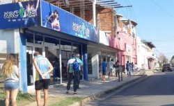 Desde este jueves 13 los comercios de Saladas atenderán hasta las 23 horas