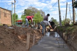 Continua el mejoramiento en diferentes barrios de Saladas