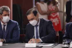Gustavo Valdés firmó el Consenso Fiscal junto a 22 gobernadores