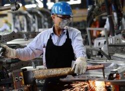 La producción industrial volvió a crecer en febrero