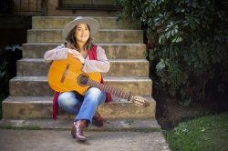 Carolina Rojas presenta "Canciones de mi tierra", su quinto álbum