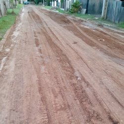 Tras el reclamo de vecinos el municipio envió maquinarias al barrio Estación 