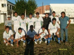 Don Bosco se impuso en el duelo de los escoltas y trepó a lo alto del Apertura