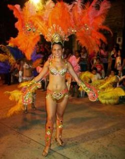 Todo listo, el viernes abre Carisma Show la primera noche de corsos