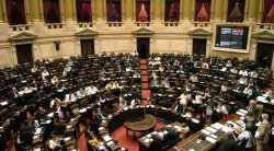 Comenzó a tratarse en Diputados el proyecto oficial para adelantar los comicios legislativos