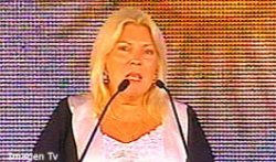 Carrió clausuró la campaña y confió en que el próximo domingo "habrá ballottage"