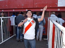 Los hinchas de River agotaron las entradas del superclásico