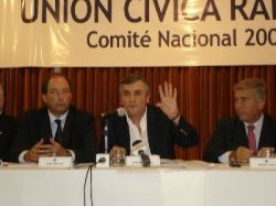 Aguad abonó la idea de reorganizar la UCR