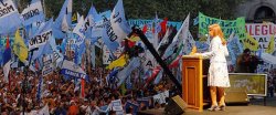 “Los que aún creen que es bueno cortar caminos, por favor adviertan el mal que están haciendo”