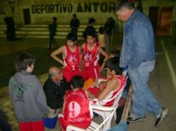 Jornada casi redonda para Antorcha en el clásico