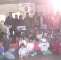 El Rotary Club donó equipamiento médico para el barrio Vélez Sarfield