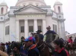 50 mil fieles en la Basílica de Itatí por el día de la virgen