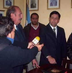 El intendente de Esquina echó al secretario general