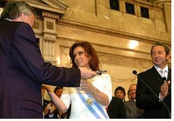 Con promesas de continuidad, Cristina juró como presidenta