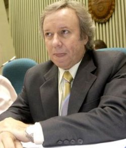 Daniel Peralta asumió la gobernación de Santa Cruz