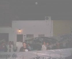Maestros marchan por una pronta solución para la Escuela 468