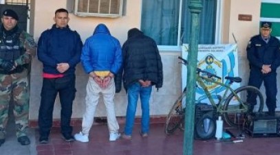 “Rata” y “Chinito” cayeron tras allanamiento en Saladas: los vinculan a robos y amenazas con arma